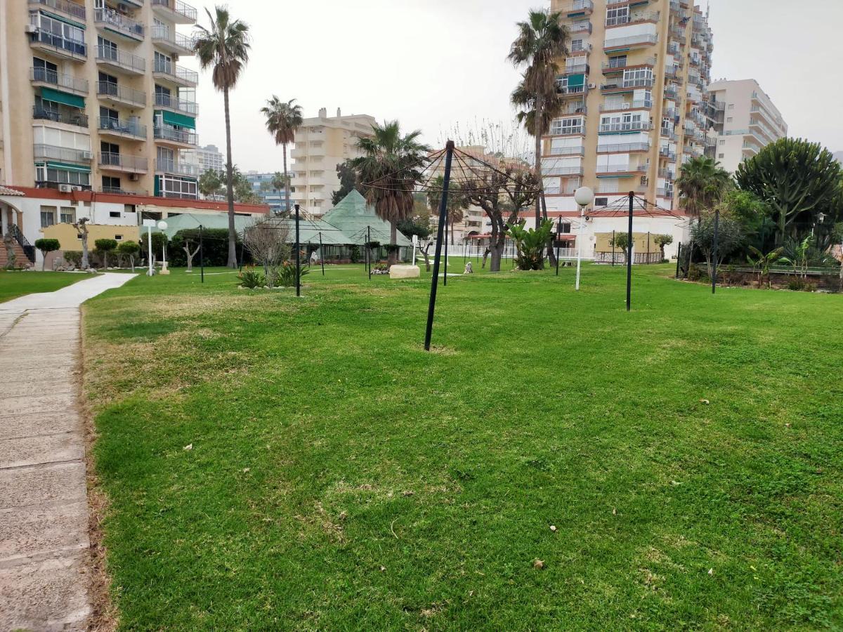 Benalmadena ,Apartamento-Estudio Primera Linea De Playa Exterior photo